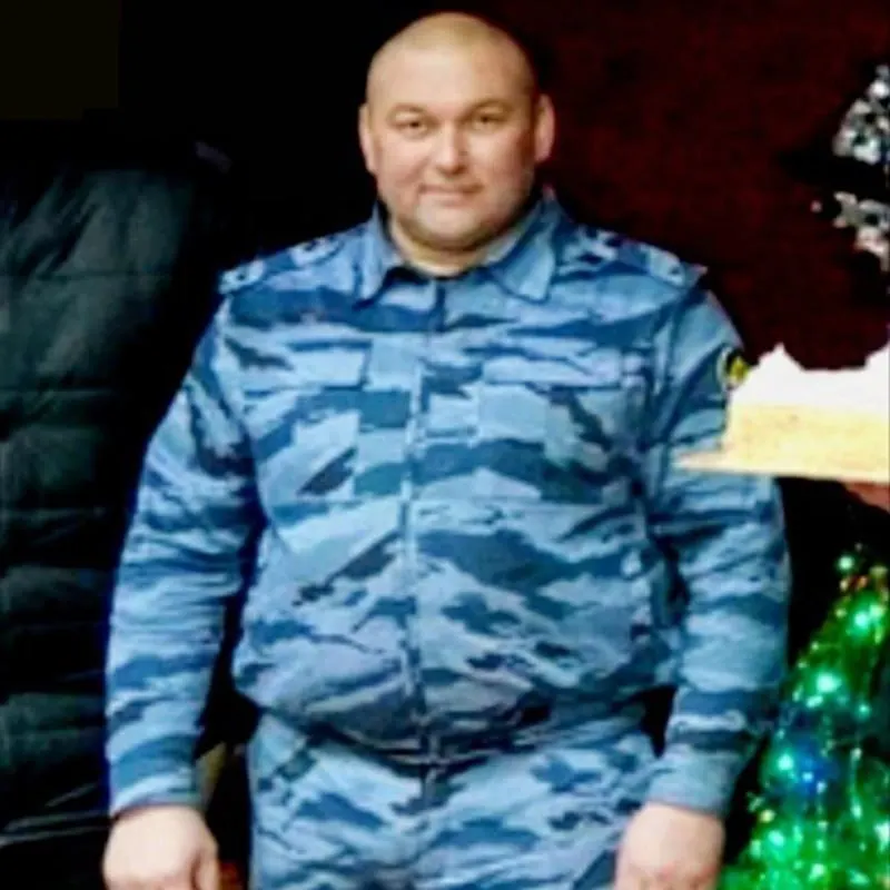 Следственный комитет возобновил расследование против бывшего начальника ангарской колонии и его сотрудников. Обвинения переквалифицированы на превышение полномочий, что повлекло тяжкие последствия; дело связано с гибелью заключённого и последующим разбирательством.