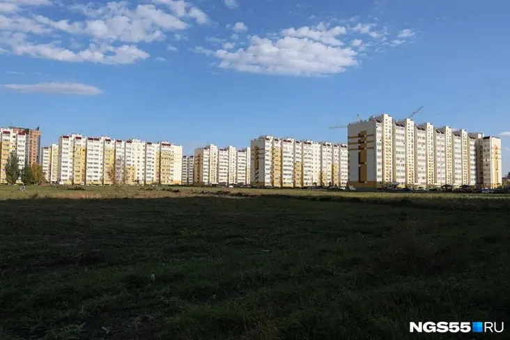 В Амур-2 планируется возведение нового учебного комплекса на 2100 мест. Реализация проекта рассчитана примерно на два года, сроки и финансирование обсуждаются.