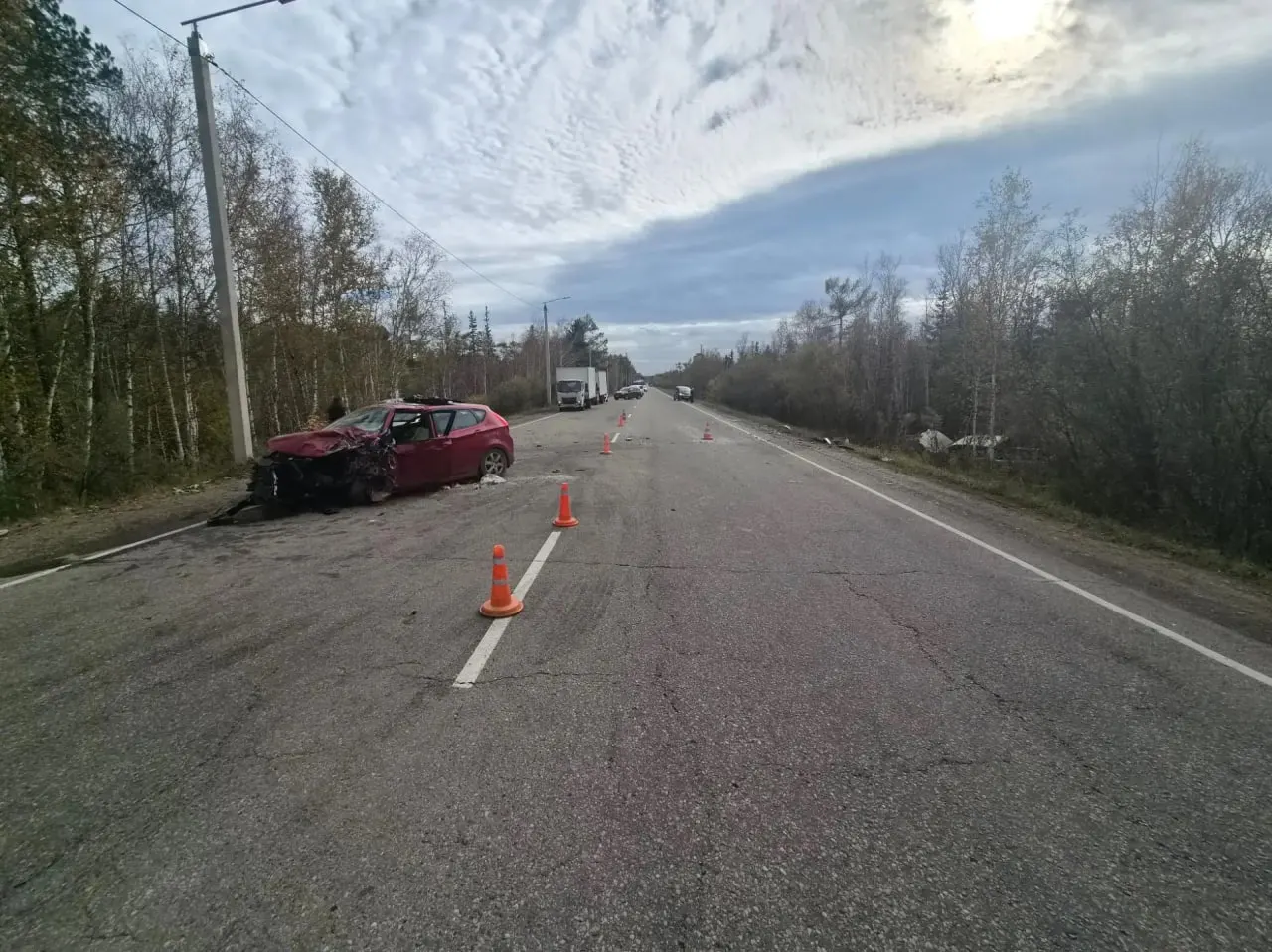 На трассе М-53 под Ангарском произошло ДТП с участием четырех иномарок; есть пострадавшие среди водителя и пассажира Hyundai Solaris.