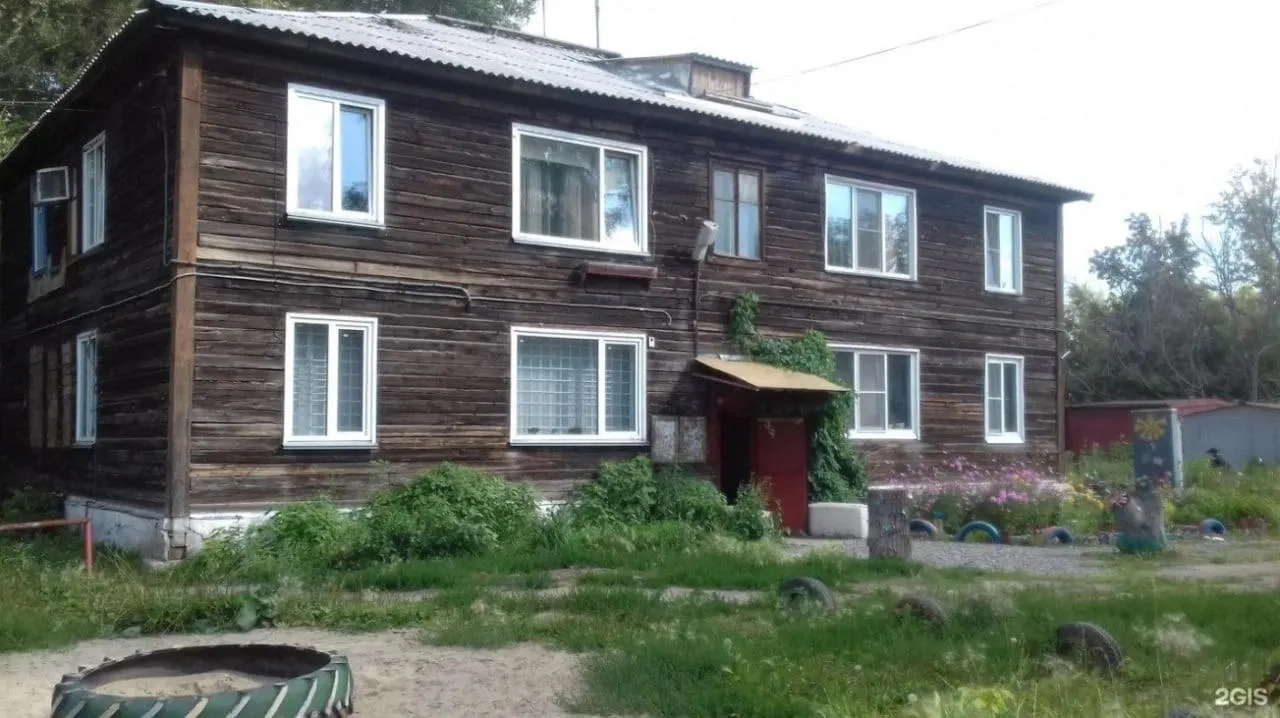 Дома, признанные аварийными в микрорайоне Затон, будут снесены не ранее 2029 года; речь идёт о пяти зданиях, возведённых в середине 1950-х — начале 1960-х годов.