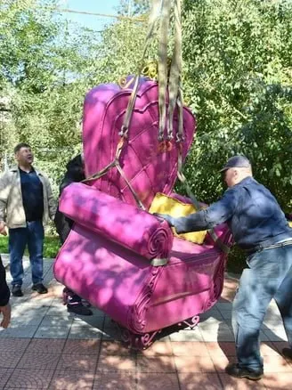 После демонтажа арт-объект перенесли в парк, где он станет новой достопримечательностью для читинцев.