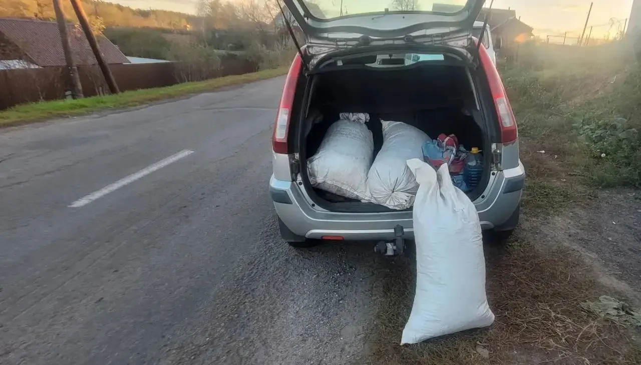 Полицейские задержали двух жителей Новоалтайска: обнаружено 11 кг 327 г конопли; возбуждено уголовное дело.