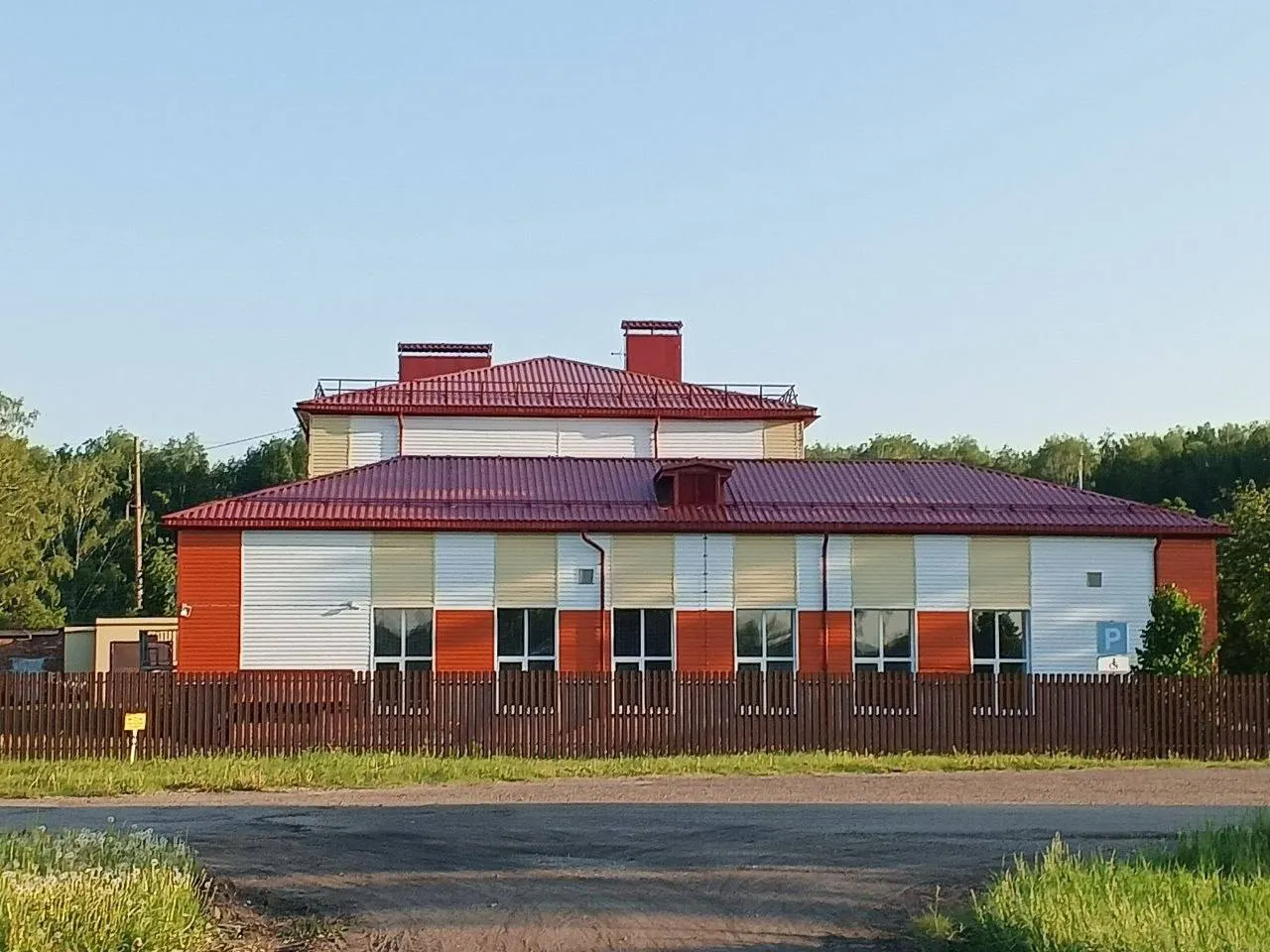 В селе Чилино, расположенном в Кожевниковском районе Томской области, рассказывают о его истории, инфраструктуре и текущих проблемах.