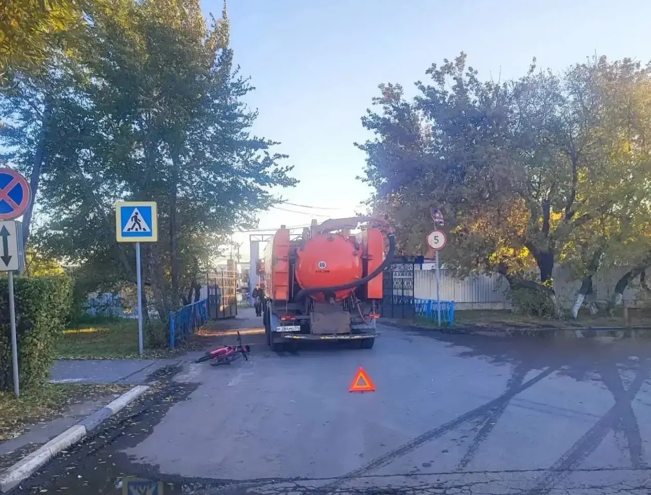 ДТП на улице 70 лет Октября, район Торгового города: пострадавшая доставлена в больницу, проводится проверка.