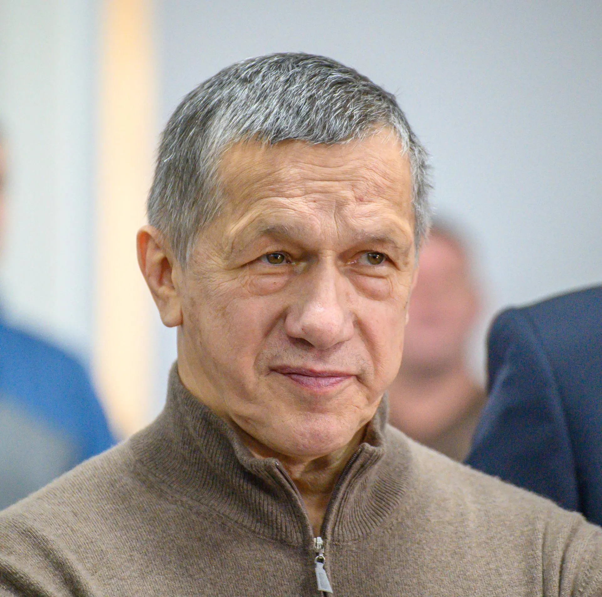 По данным РБК, экс-полпред ДФО рассматривается на должность помощника президента; ожидается курирование ДОСААФ, «Воин», «Юнармия» и проектов вроде «Зарницы».