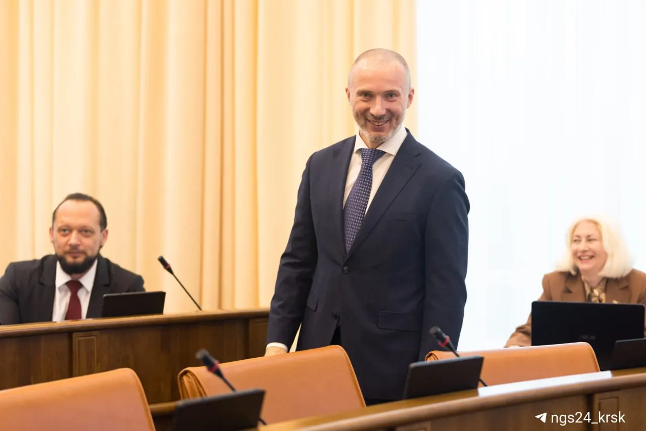 Ему включили в состав комитета по федеративному устройству, региональной политике, местному самоуправлению и делам Севера; ранее должность зампредседателя занимал Александр Усс, который завершил карьеру и сосредоточится на строительстве собора на Стрелке в Красноярске.
