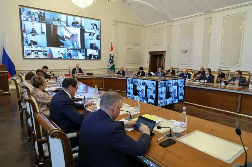 Минфин региона представил проект бюджета на 2027 год: доходы 306 млрд, расходы 351 млрд; дефицит — 45 млрд.