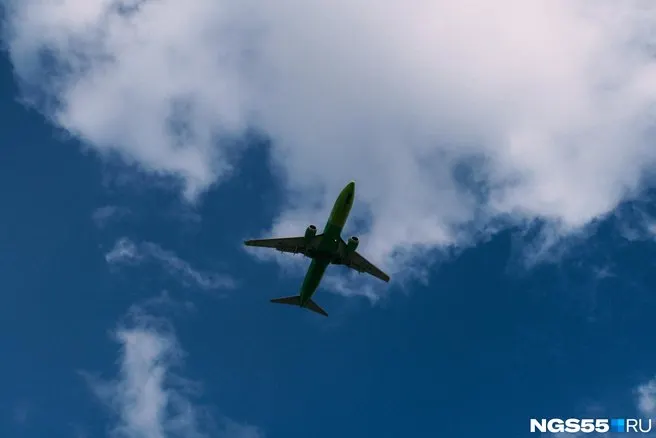 AZUR Air отменил прямые рейсы в Нячанг; затронуты рейсы из Омска и ещё шести городов. Флот перенаправят на другие направления, пассажиров просят обратиться к туроператорам для переоформления бронирований.