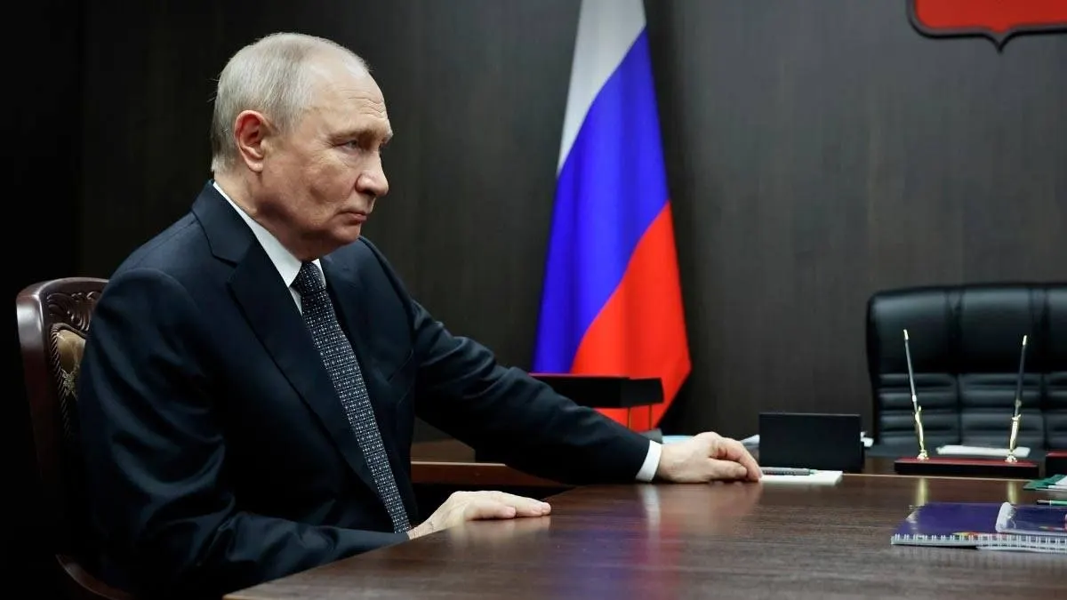 Россия намерена расширить выпуск аккумуляторных батарей и внедрять новые энергосистемы; к 2030 году внутренний спрос на аккумуляторы будет обеспечен, а в Москве откроется новая фабрика Росатома.