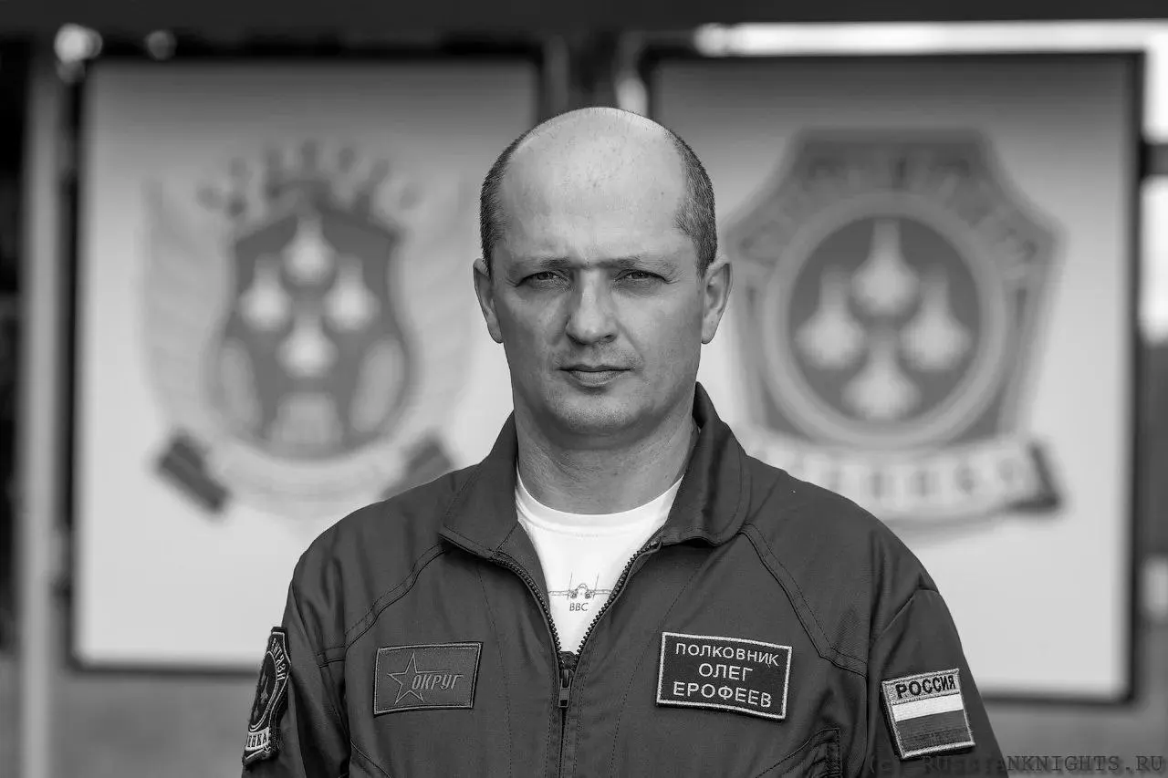 Двое пилотов погибли во время учебно-тренировочного полета; прощальная церемония состоится 27 октября на Мытищинской аллее героев.