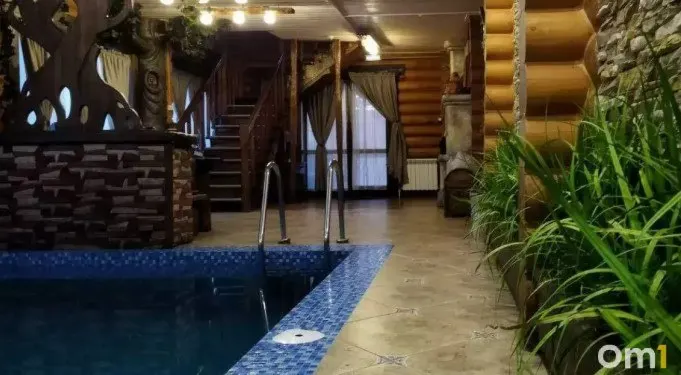 Загородный курорт Villa Resort в поселке Розовка близ Омска готовится к открытию: будут коттеджи, бассейн, спа-зона, баня, ресторан и банкетный зал на 350 человек. Открытие запланировано на конец 2026 года, праздник обещает звездный антураж.