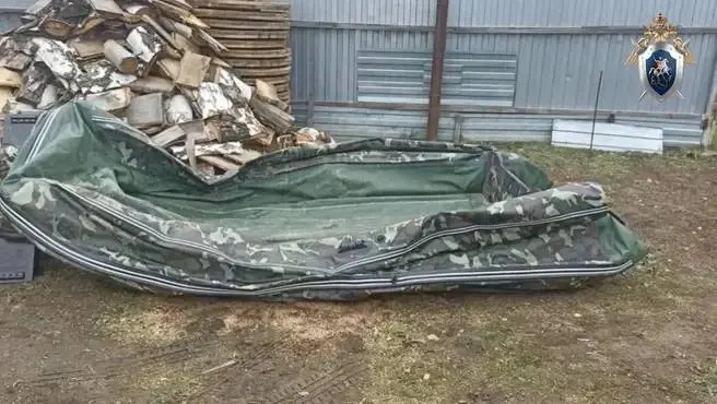 Опрокинулось маломерное судно на Иртыше в районе Надеждинского сельского округа Омской области; погиб 65-летний мужчина, второй человек спасся. Начата проверка.