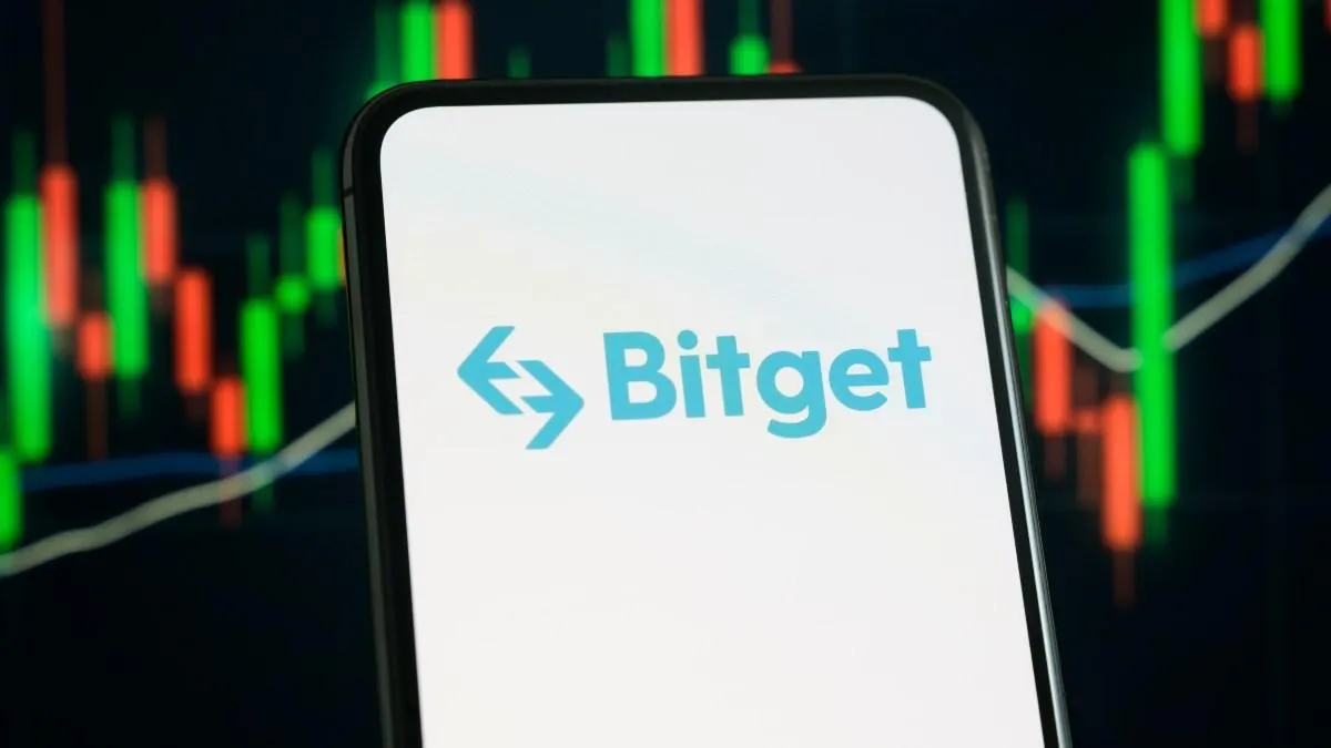 Крупная криптовалютная платформа Bitget прекратила обслуживание резидентов России, Казахстана и Беларуси. Пользователям будет направлена серия уведомлений с инструкциями по выводу средств и сроками прекращения доступа.