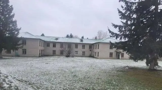 Жители Сунгайского сельсовета Алтайского края собирают подписи против сокращения персонала амбулатории; поддержку выразил глава сельсовета.