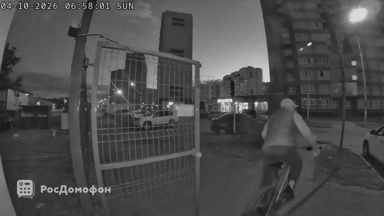 В Барнауле за три ночи украдены четыре велосипеда. По словам жильцов, кражи произошли из разных корпусов по Северному Власихинскому проезду, 131; камеры наблюдения не задержали злоумышленников.