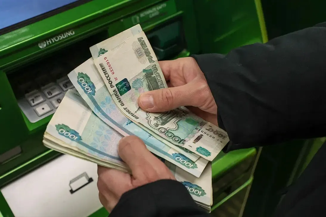 Правительство региона направило средства на погашение расходов по увольнениям в рамках муниципальной реформы, распределив деньги между 26 округами Красноярского края.