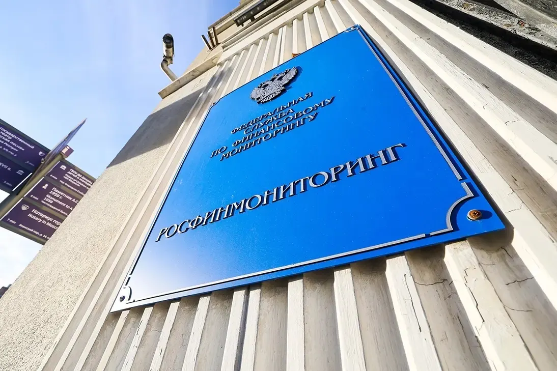 Росфинмониторинг включил 14-летнюю Софью Моисееву из Самары в перечень лиц, считающихся террористами и экстремистами; число несовершеннолетних, попавших в список, продолжает расти по регионам.